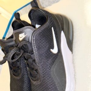 Nike Airmax Motion 2